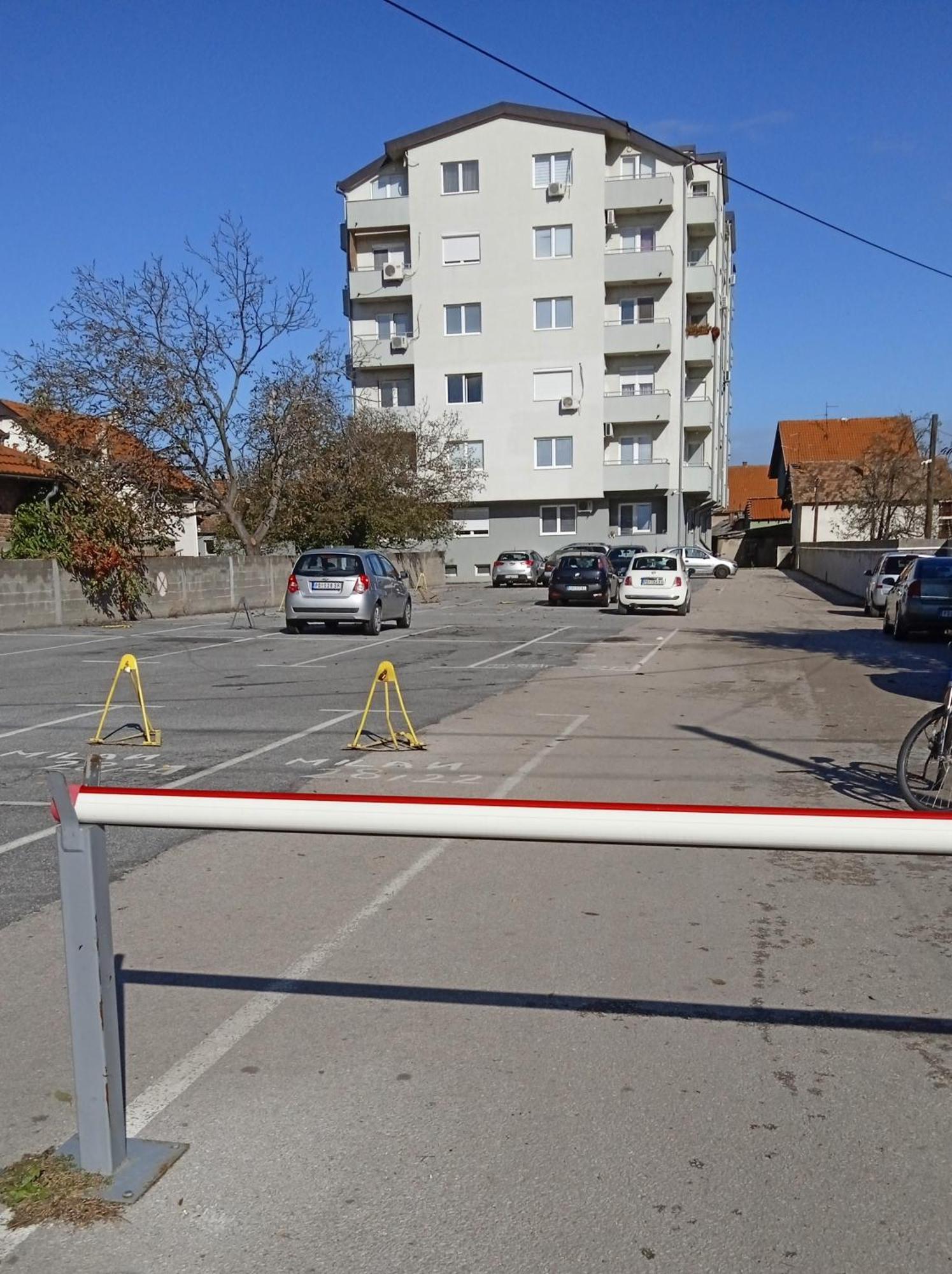 Apartman Mira Пожареваць Екстер'єр фото