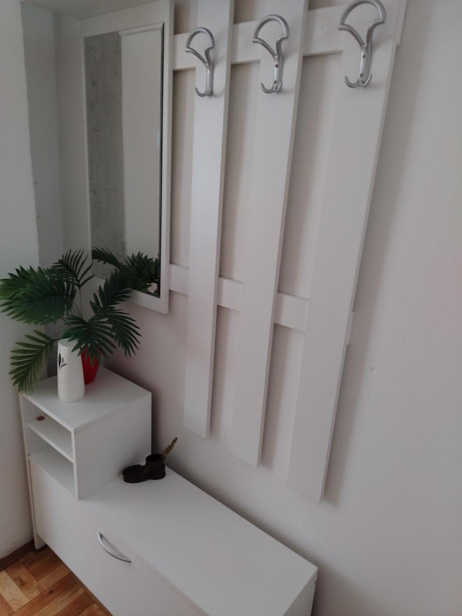 Apartman Mira Пожареваць Екстер'єр фото